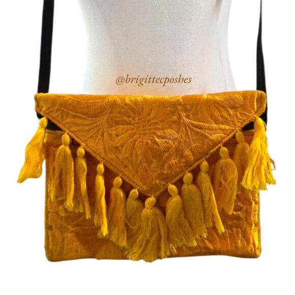 HANDMADE Mexican Embroidered Crossbody Bag - Picture 1 of 11